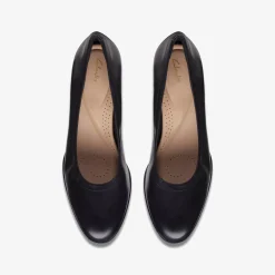 Freva 55 Court Black Leather