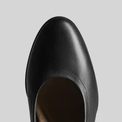 Freva 55 Court Black Leather