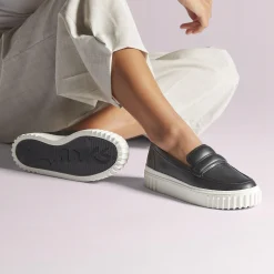 Mayhill Cove Black Leather