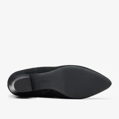 Teresa Skip Black Suede