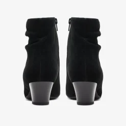 Teresa Skip Black Suede