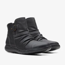 Un Loop Top Black Leather